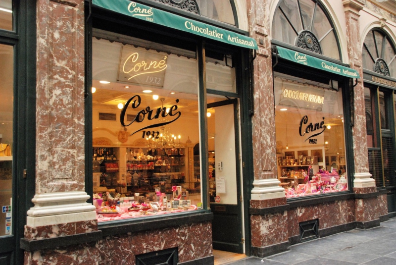 vente-BAUDUEN-min_chocolate_chocolaterie_shop_luxury_chic_gallery_brussels_belgium-558146